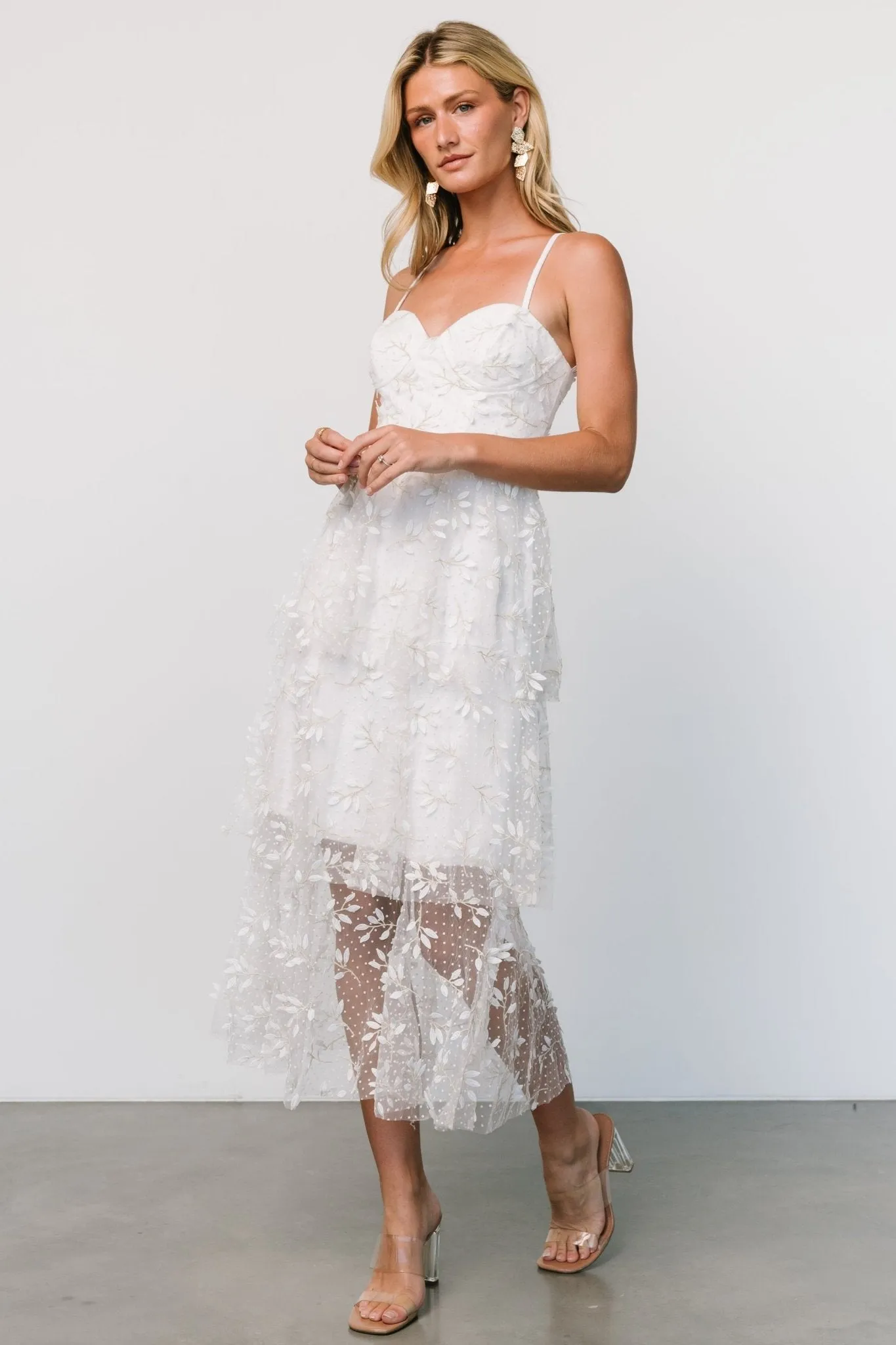 Anavi Tiered Midi Dress | White   Gold