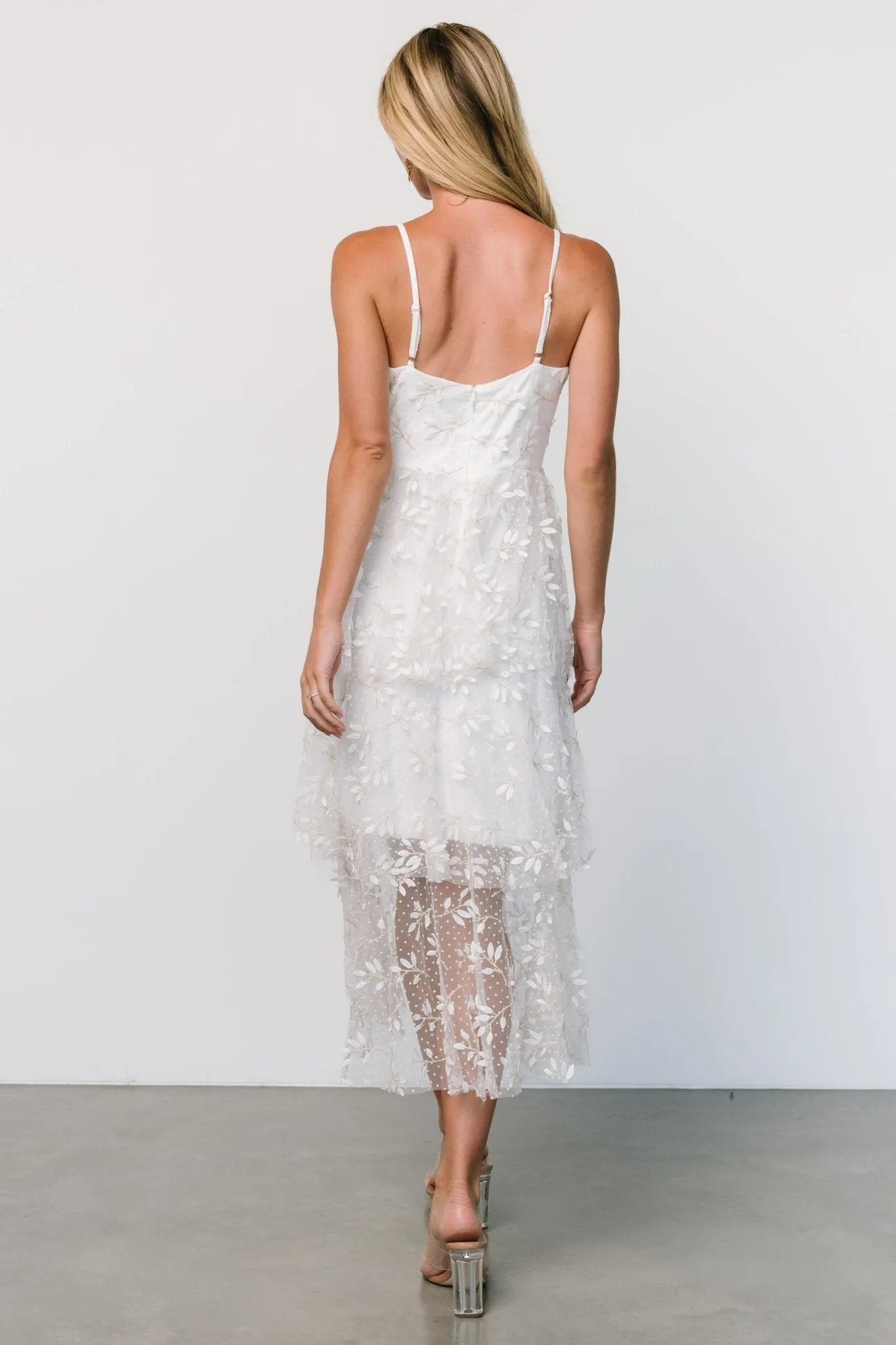 Anavi Tiered Midi Dress | White   Gold