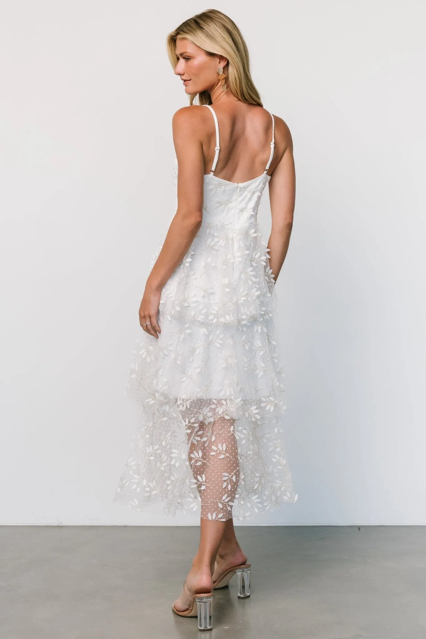Anavi Tiered Midi Dress | White   Gold