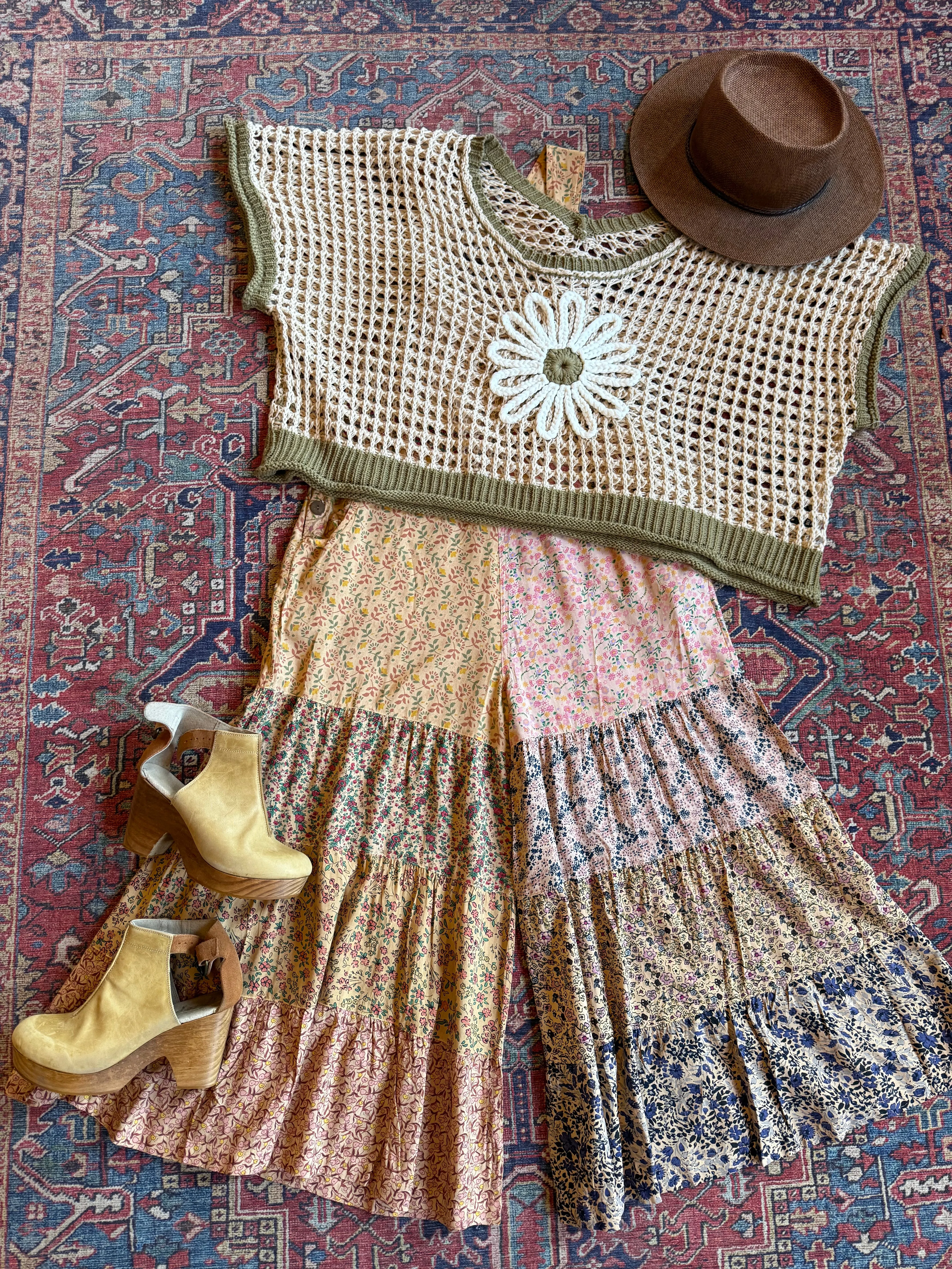 Bohemian Spring Flower Crochet Crop Top 🌻 Beige/Olive