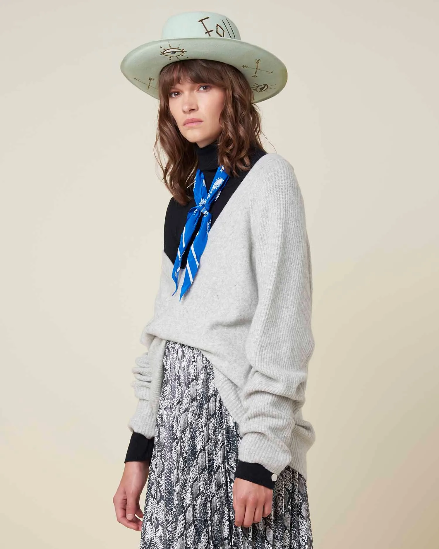 Crop puff sleeves sweater