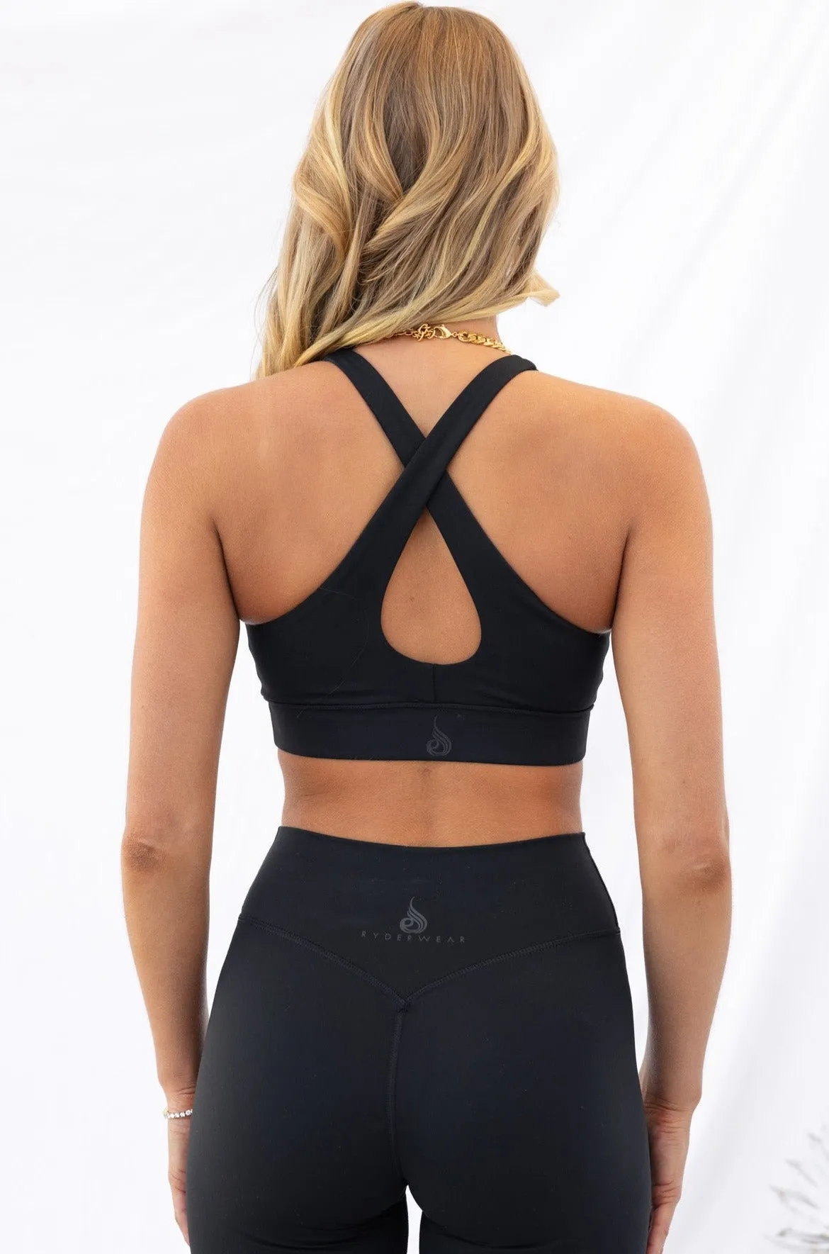 Cross Over Sports Bra - Black