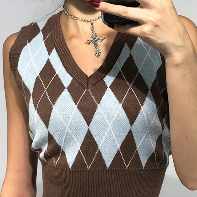 Y2K Vintage Argyle Sweater Vest | Sweaters for Women | V Neck Sleeveless Sweater | Knitting Pattern Cabled Sweater | Plaid Knitted Pullover